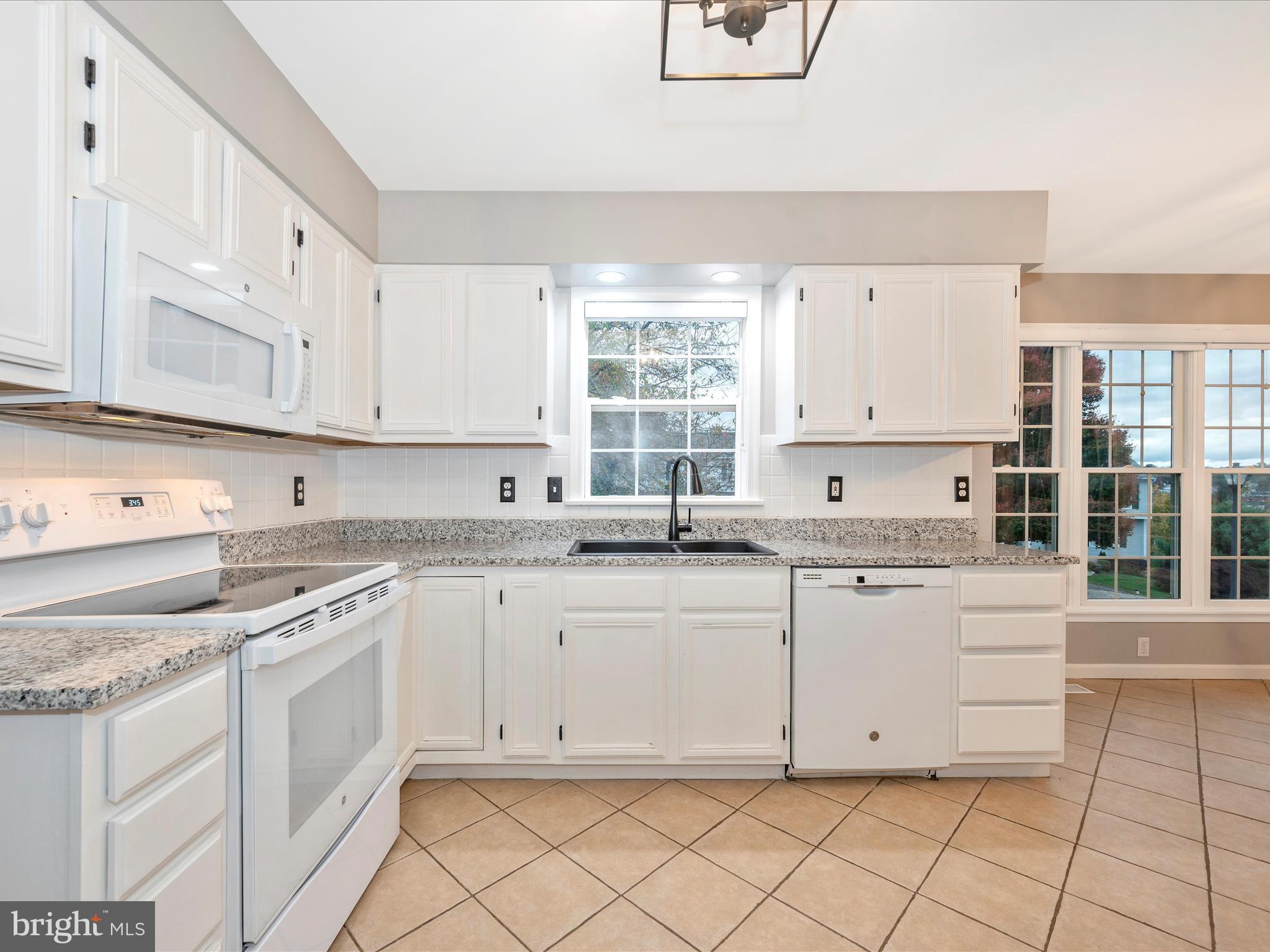 ATLEE RIDGE - Residential