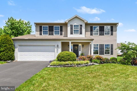 Homes For Sale - 185 Regal View<br/> CARLISLE, PA 17013