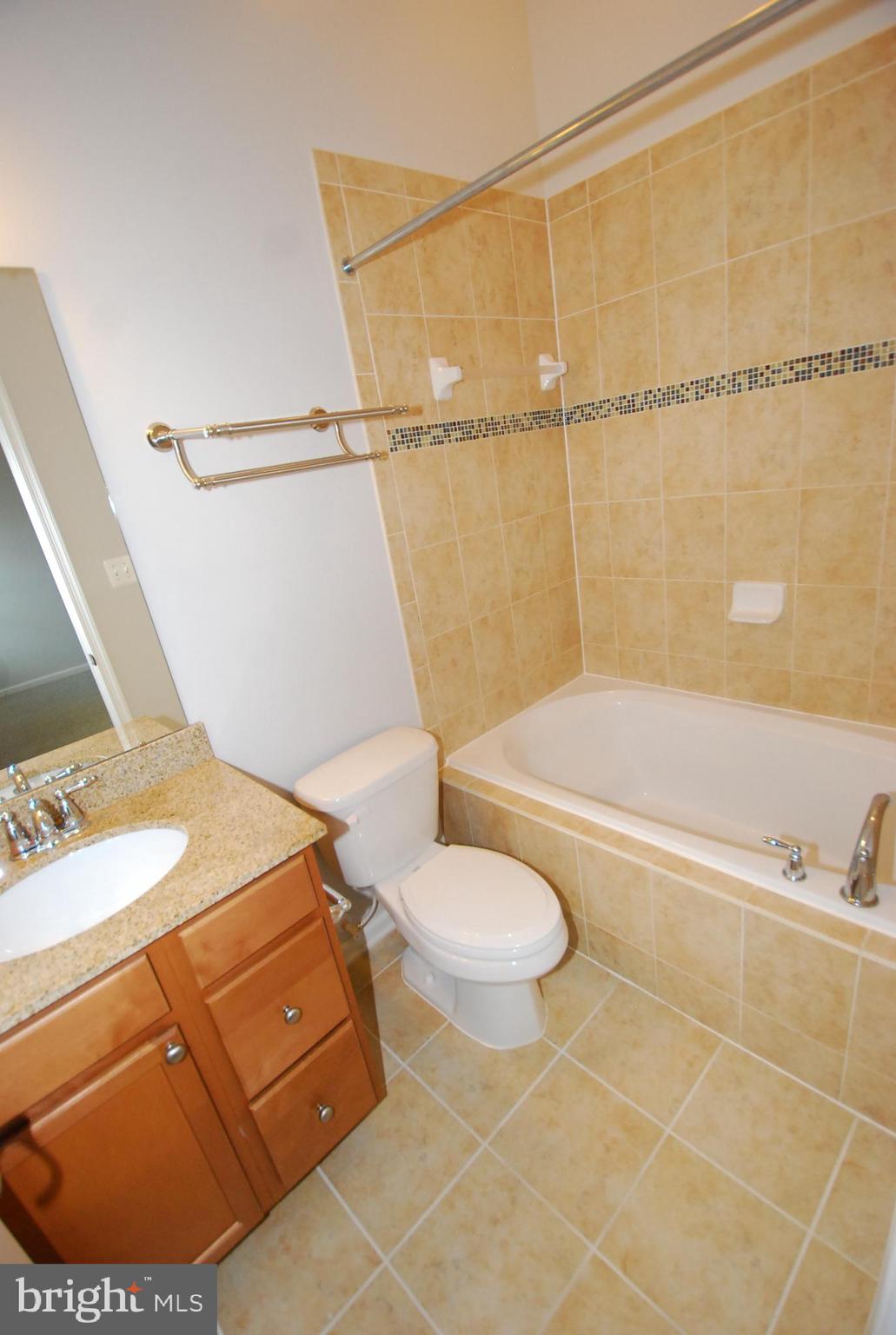 VILLAGES OF URBANA - Residential Lease