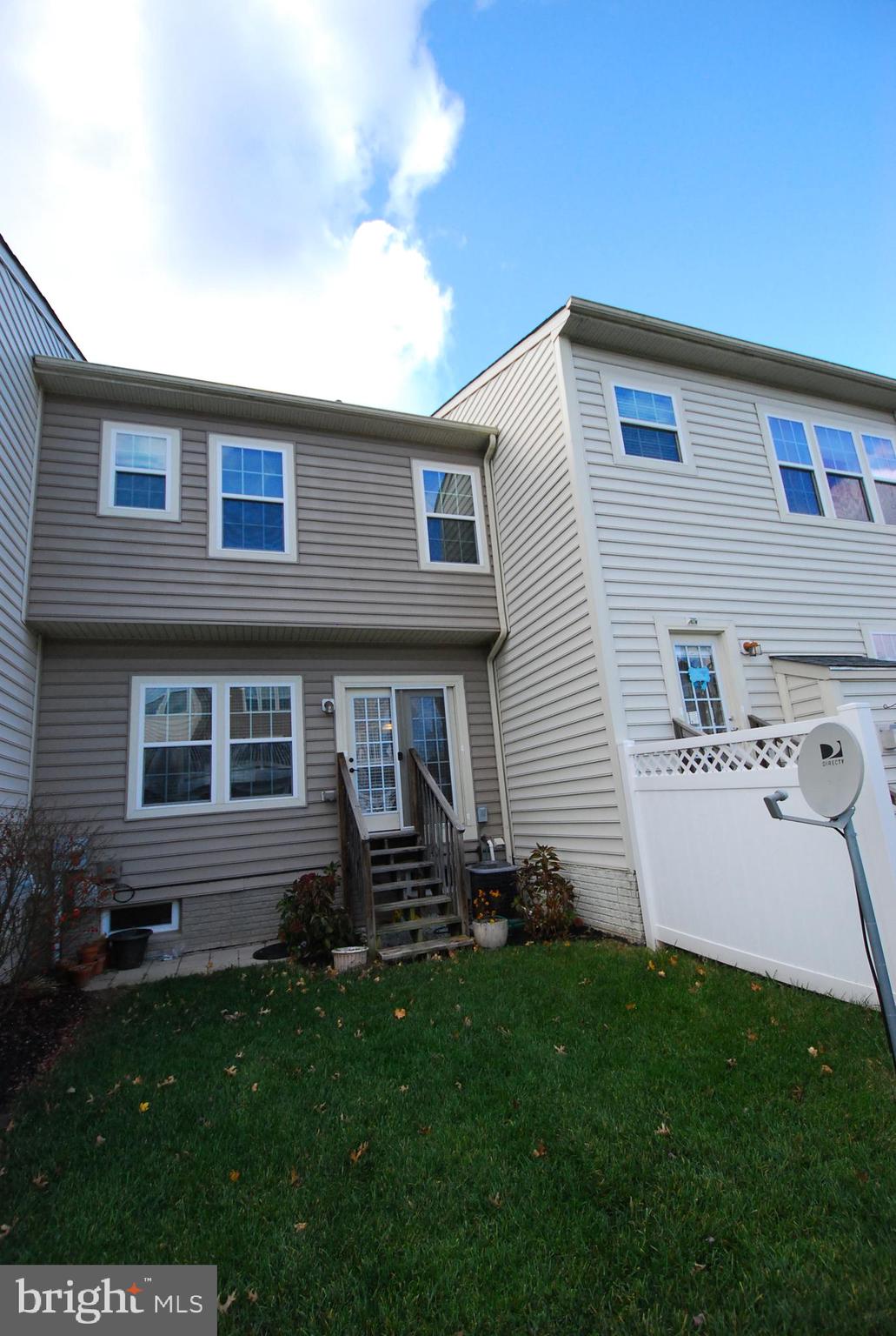 VILLAGES OF URBANA - Residential Lease