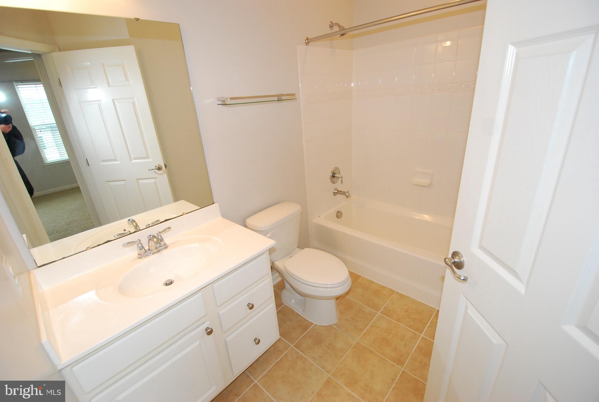 VILLAGES OF URBANA - Residential Lease