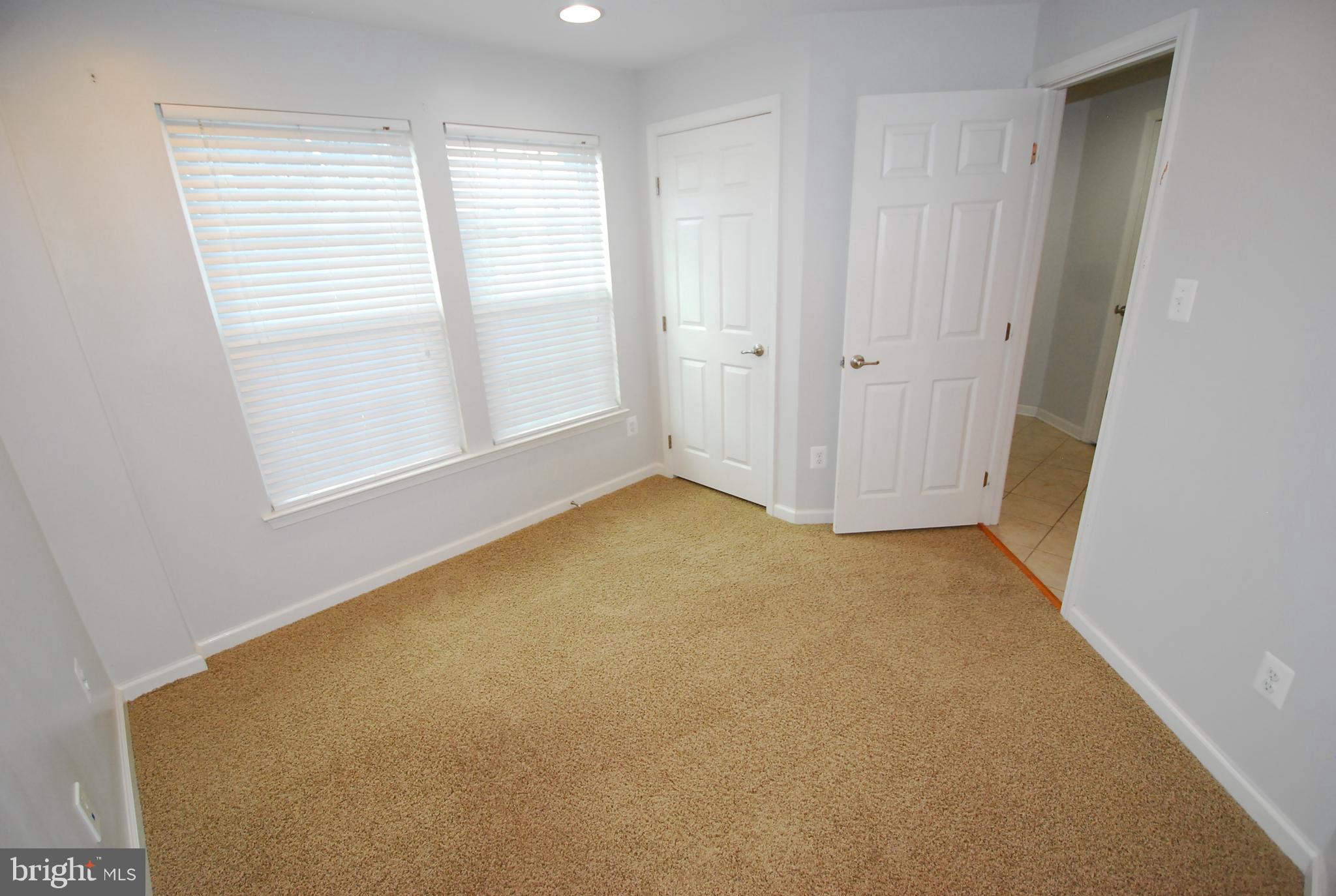 VILLAGES OF URBANA - Residential Lease