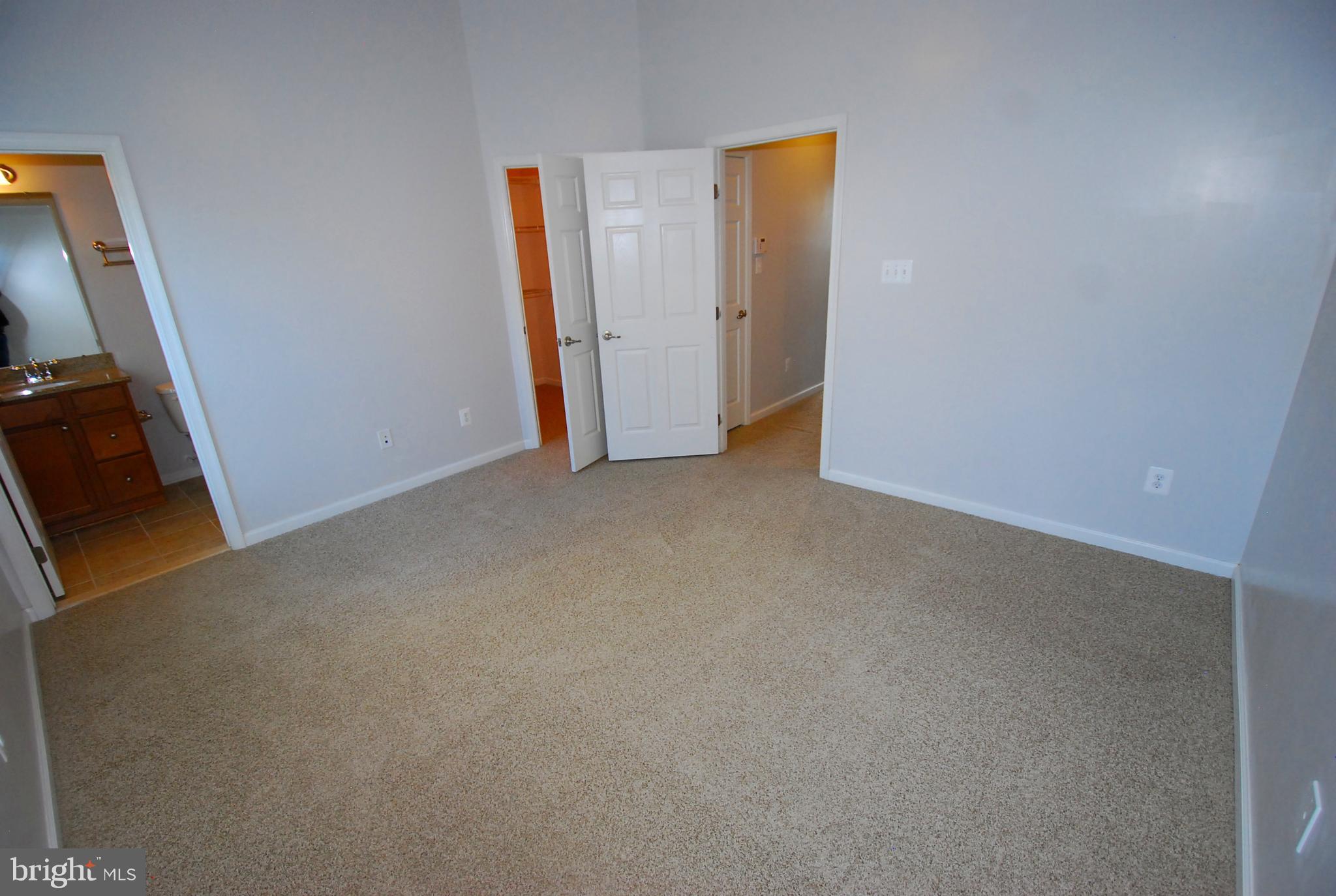 VILLAGES OF URBANA - Residential Lease