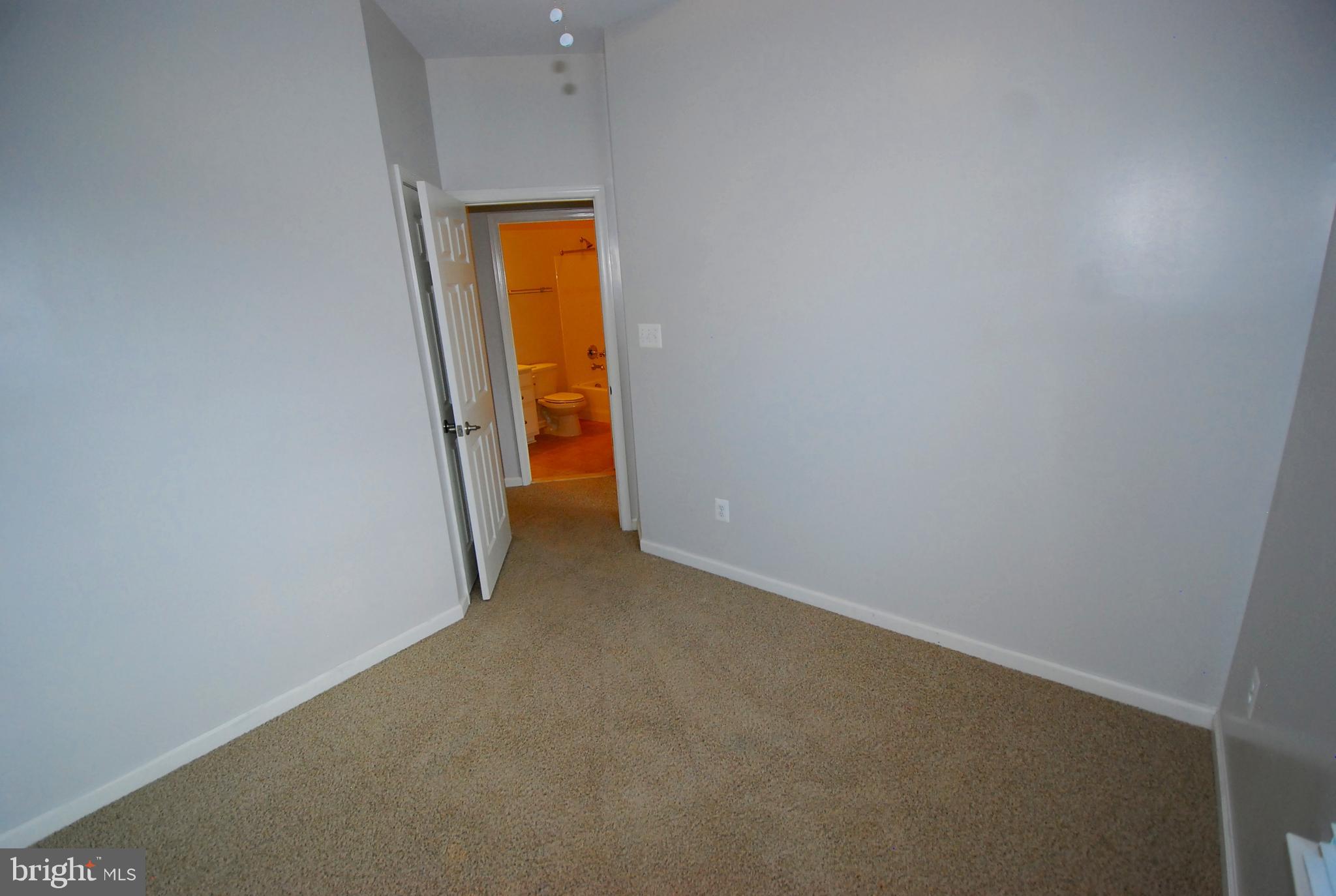 VILLAGES OF URBANA - Residential Lease