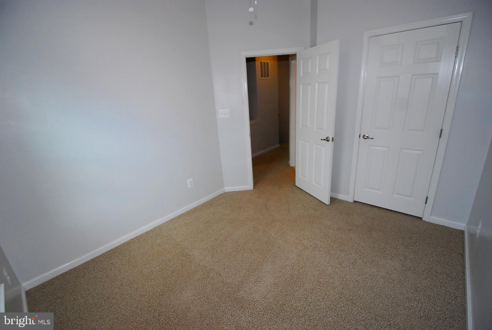 VILLAGES OF URBANA - Residential Lease