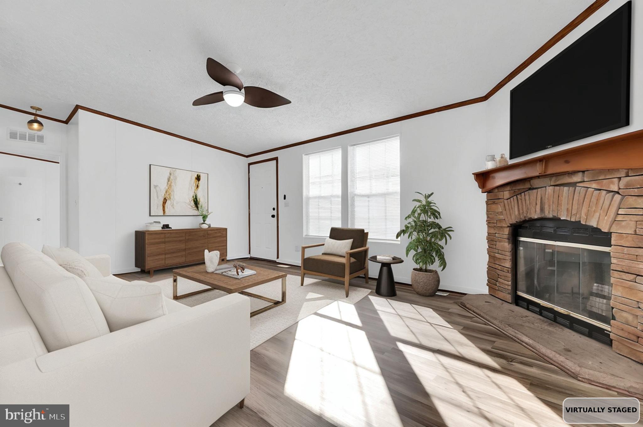 HOLIDAY MOBILE ESTATES - Residential