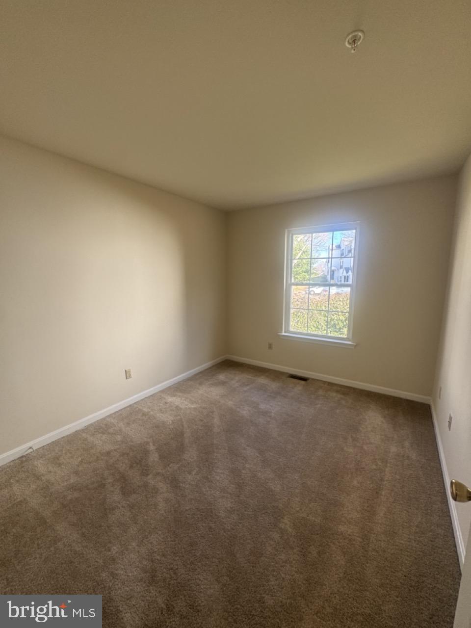 CAPTAINS QUARTER CONDOMINIUM - Residential Lease