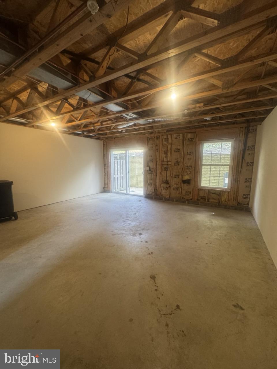 CAPTAINS QUARTER CONDOMINIUM - Residential Lease