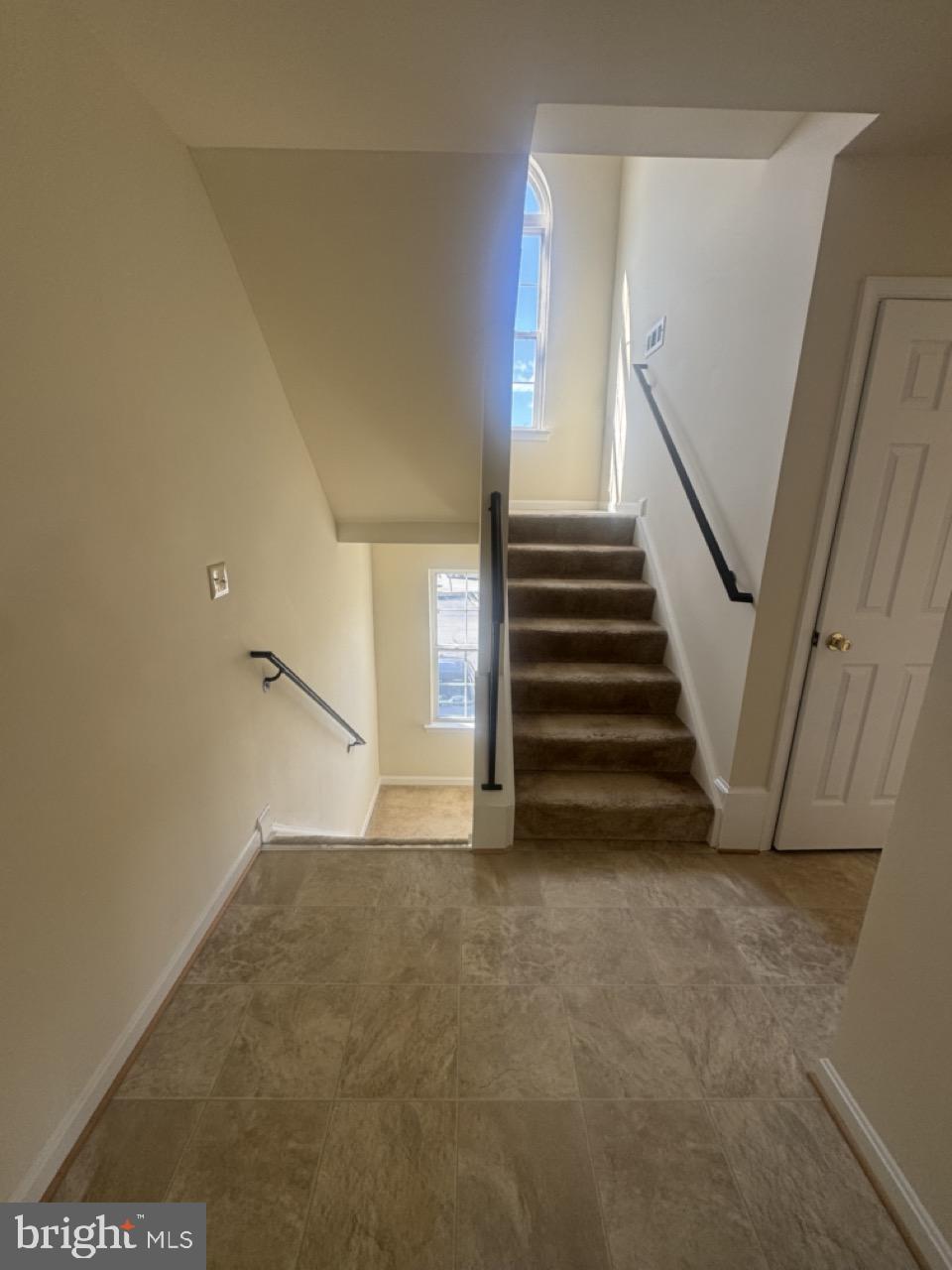 CAPTAINS QUARTER CONDOMINIUM - Residential Lease