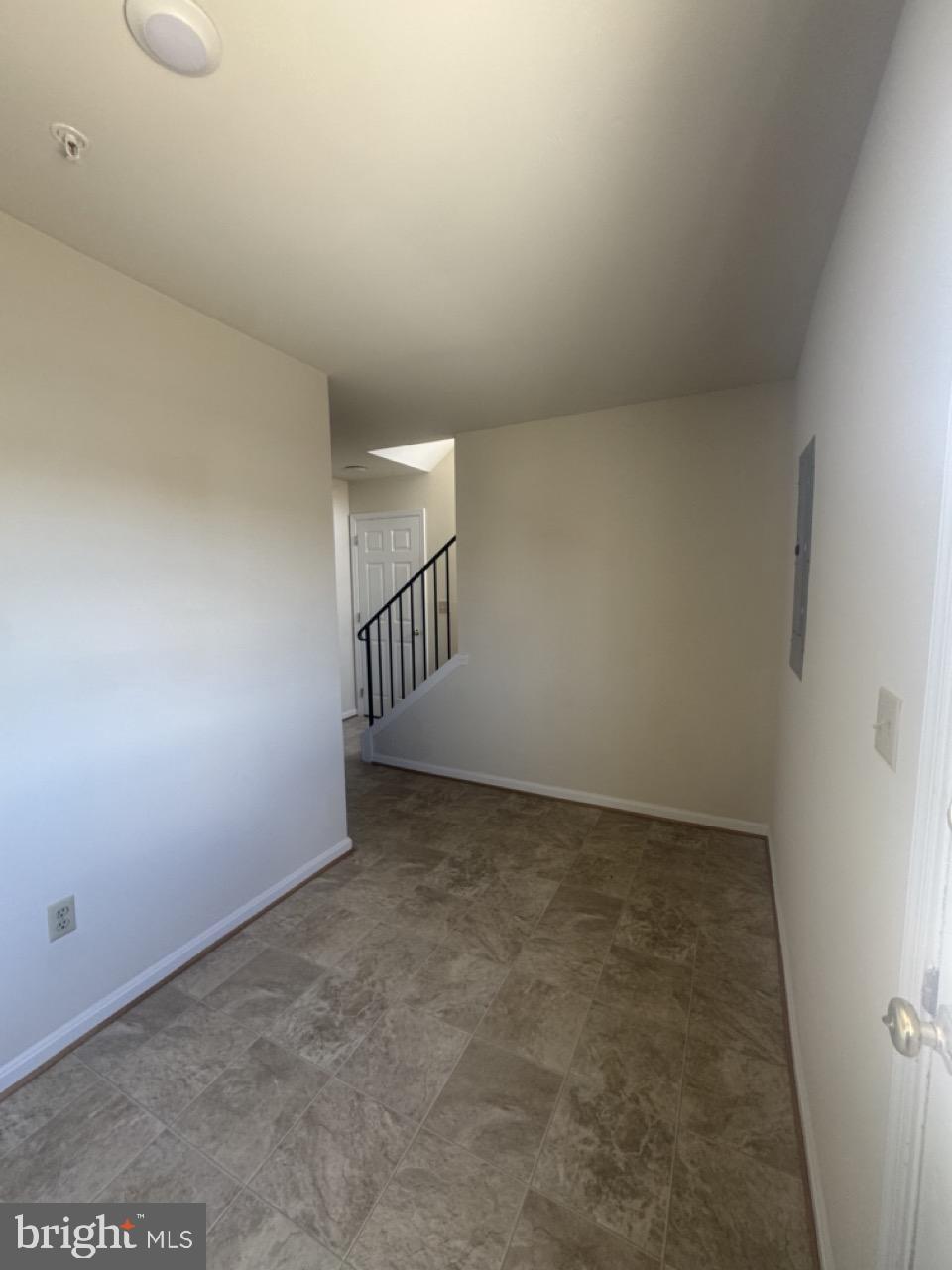 CAPTAINS QUARTER CONDOMINIUM - Residential Lease