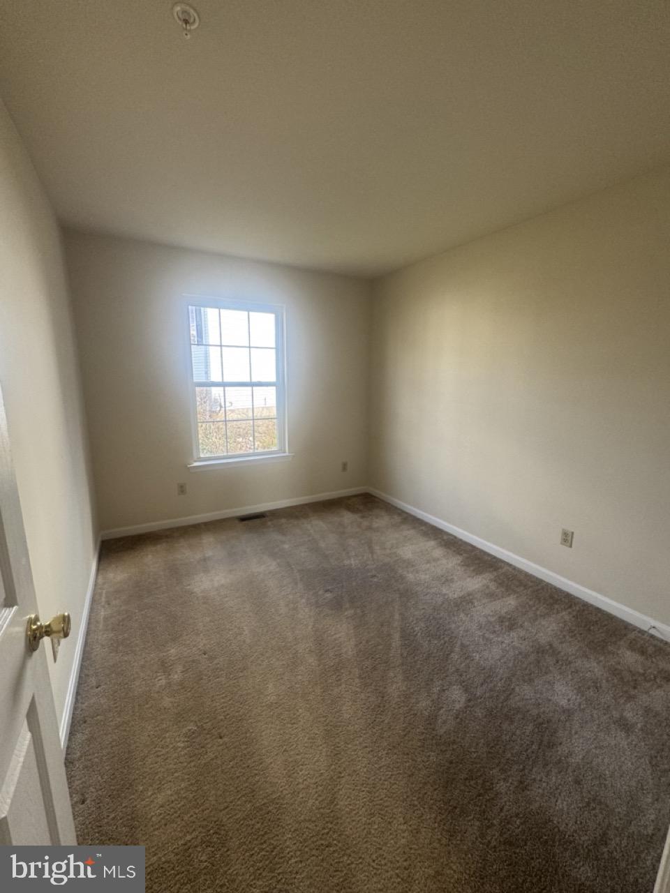 CAPTAINS QUARTER CONDOMINIUM - Residential Lease