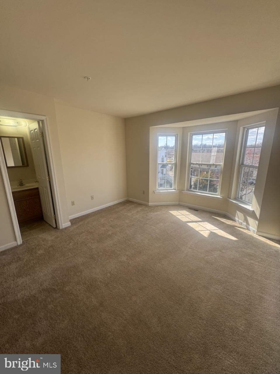 CAPTAINS QUARTER CONDOMINIUM - Residential Lease