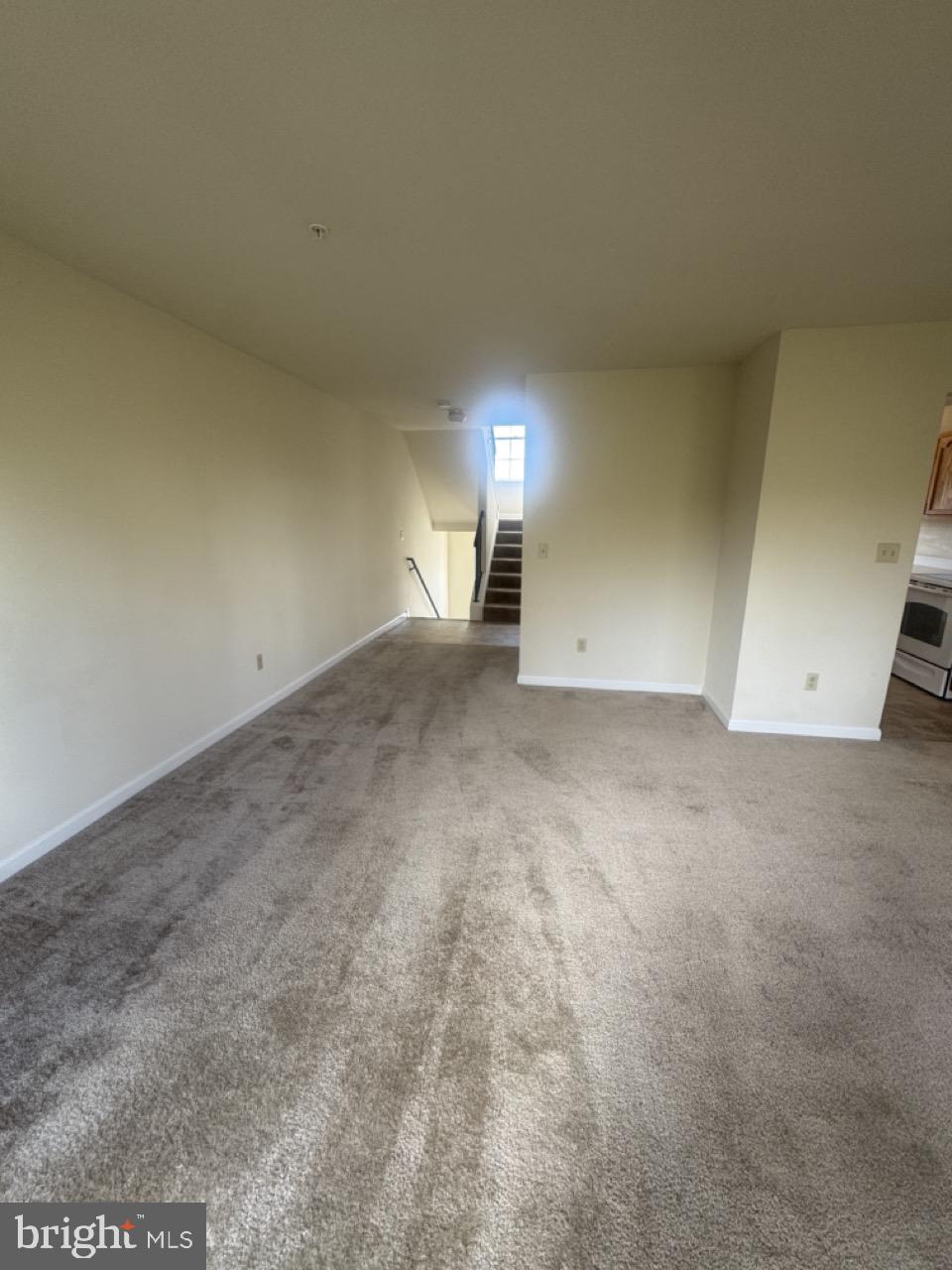 CAPTAINS QUARTER CONDOMINIUM - Residential Lease