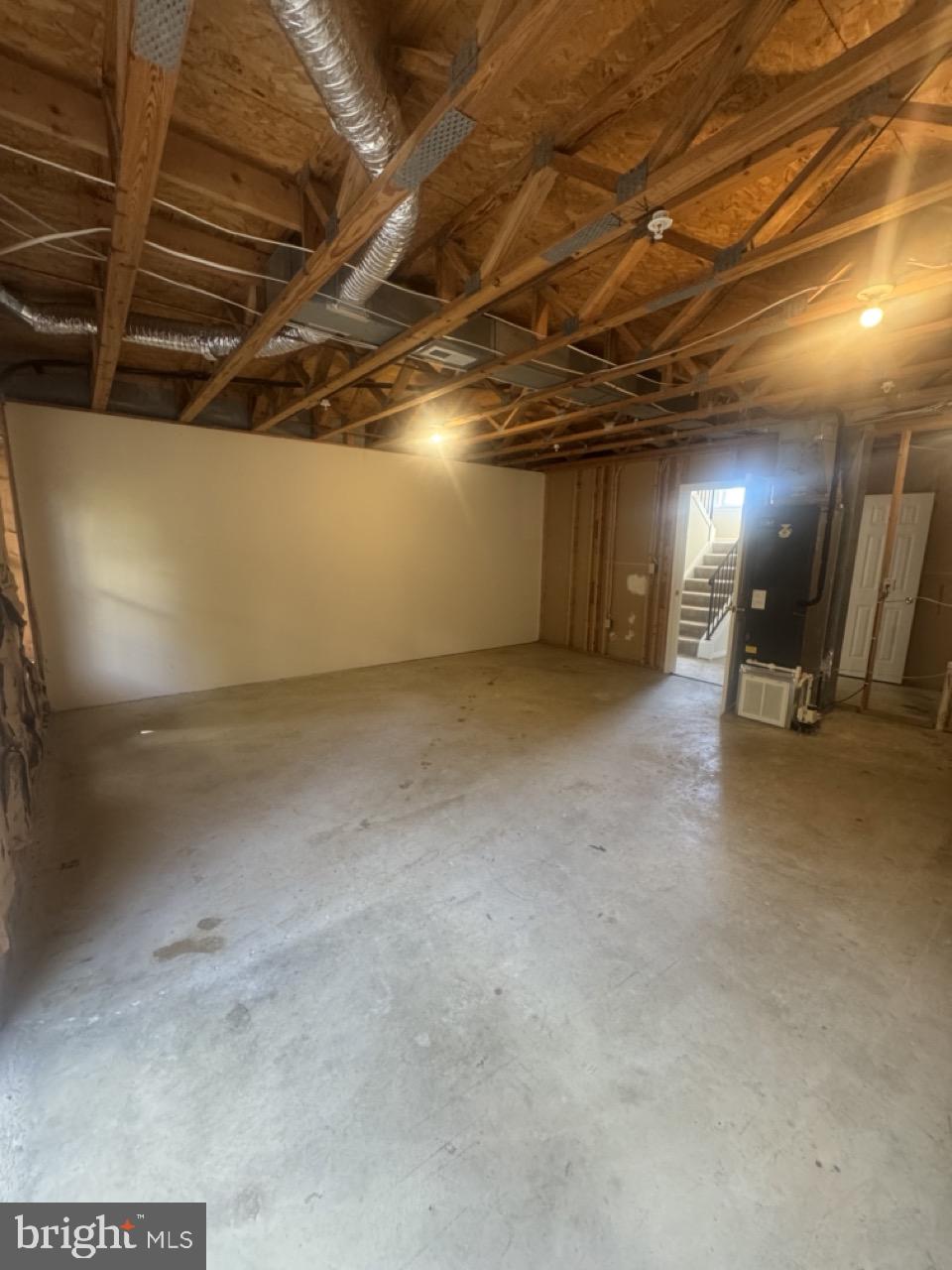 CAPTAINS QUARTER CONDOMINIUM - Residential Lease