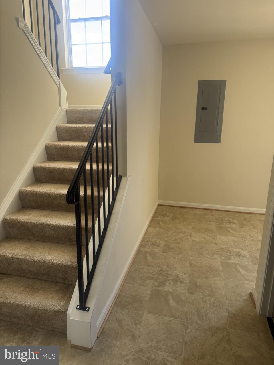 CAPTAINS QUARTER CONDOMINIUM - Residential Lease