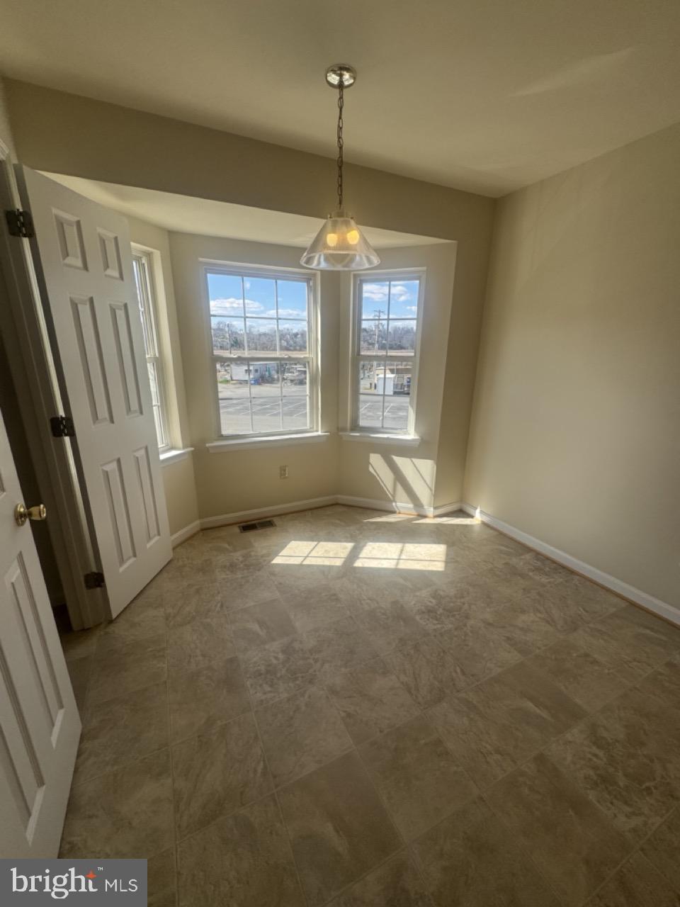 CAPTAINS QUARTER CONDOMINIUM - Residential Lease