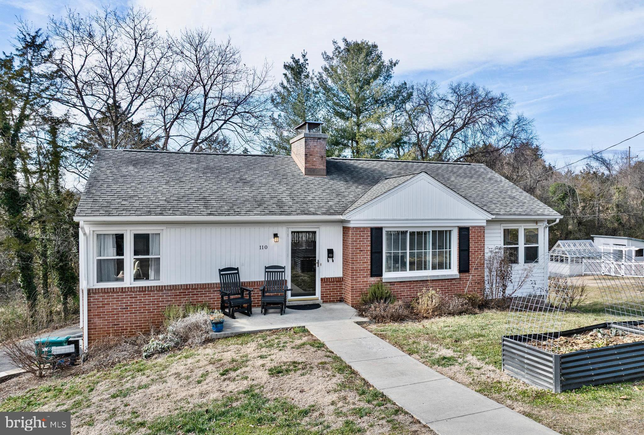 HIGHLAND COURT - Residential