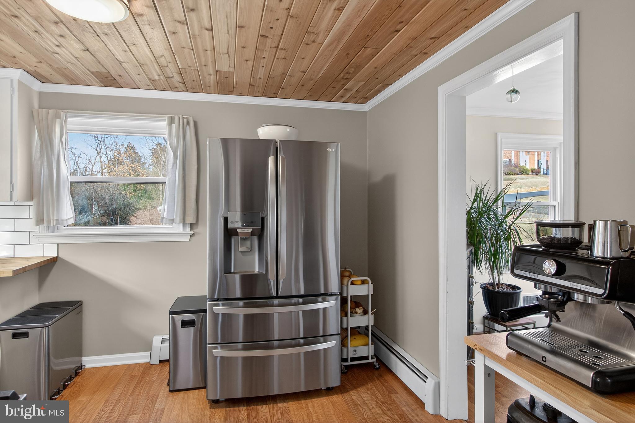 HIGHLAND COURT - Residential