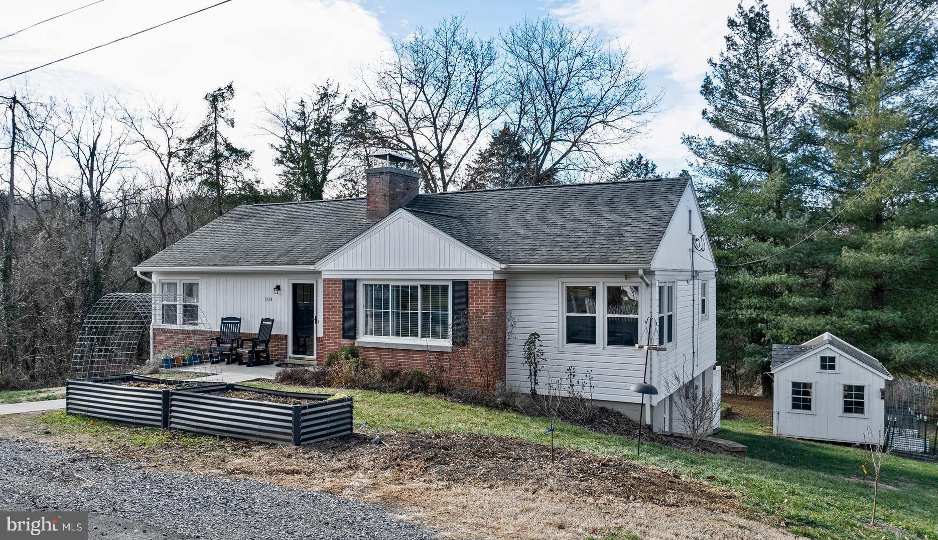 HIGHLAND COURT - Residential