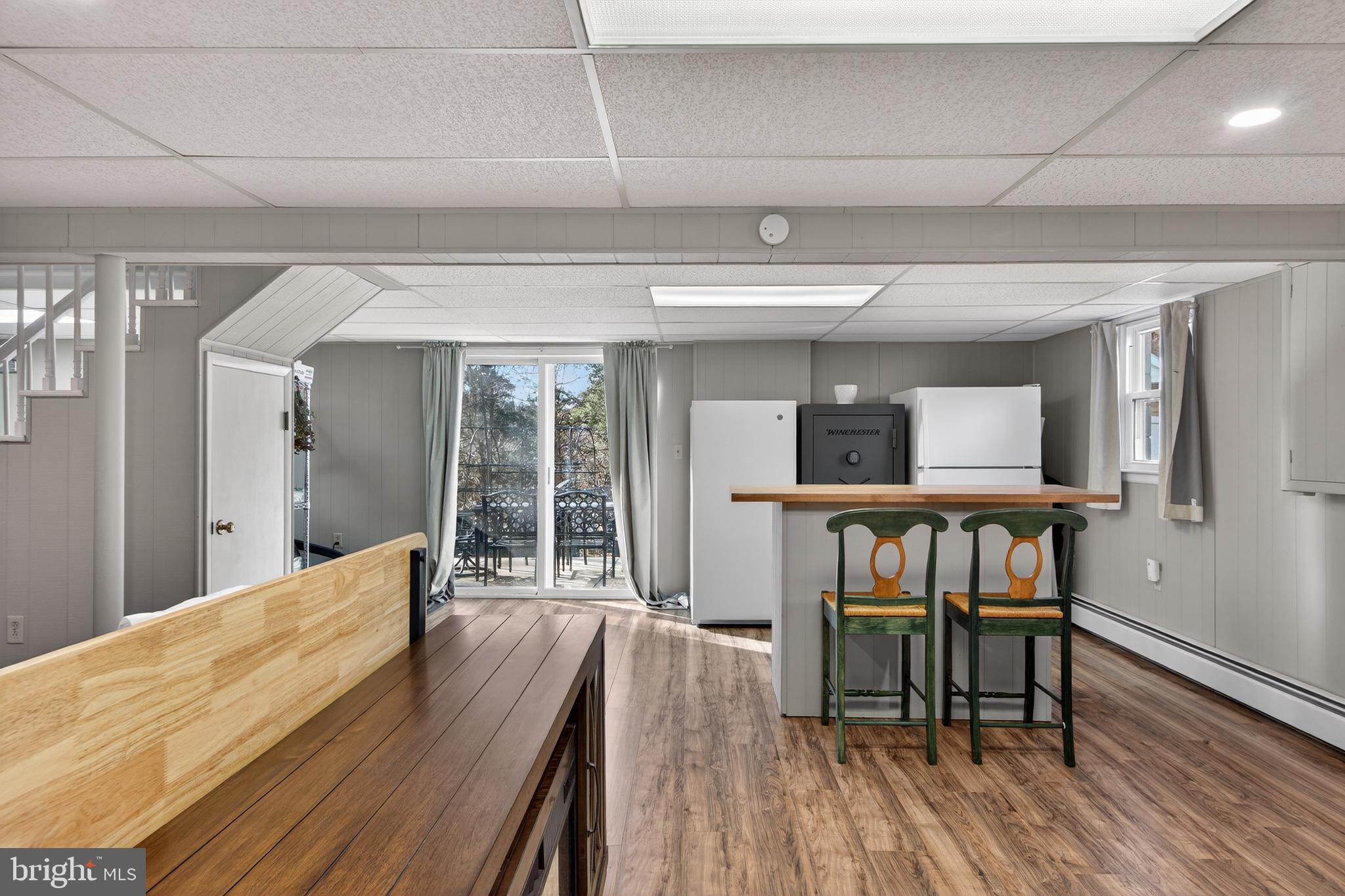 HIGHLAND COURT - Residential