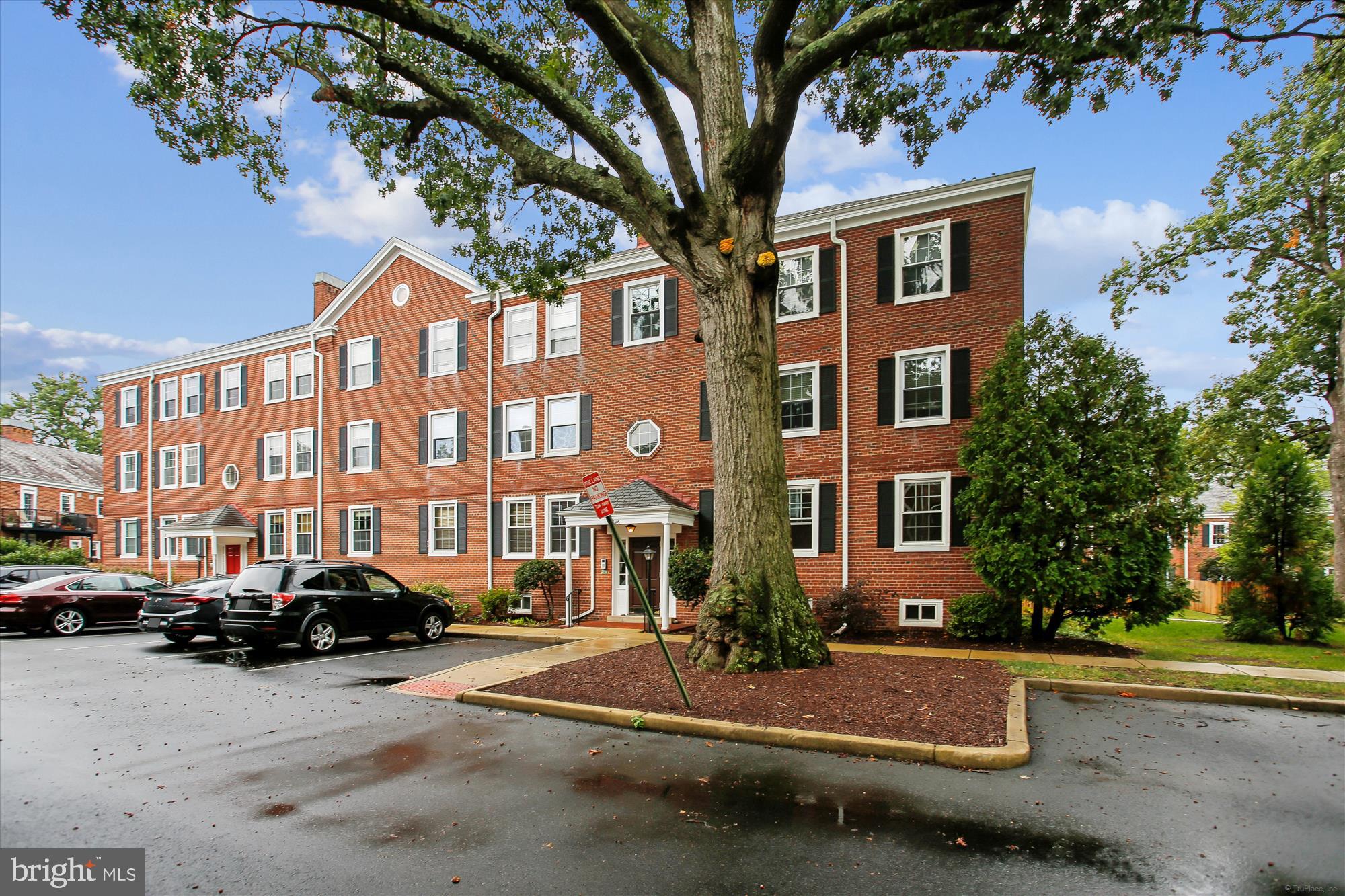 FAIRLINGTON VILLAGES - Residential Lease