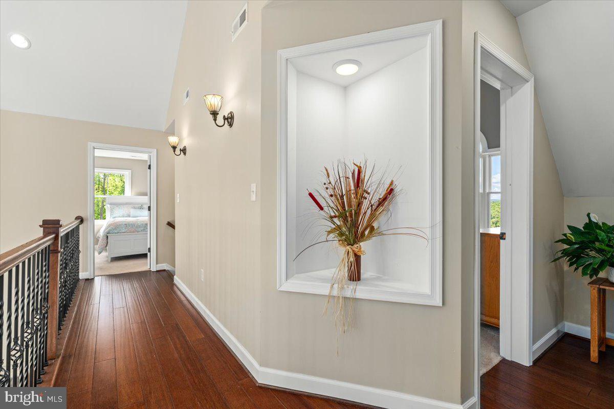 MYERSVILLE - Residential