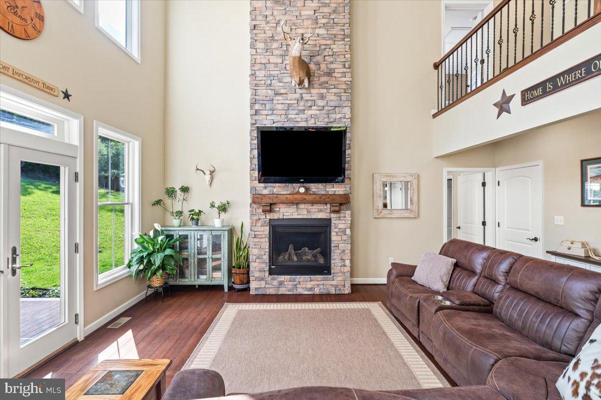 MYERSVILLE - Residential