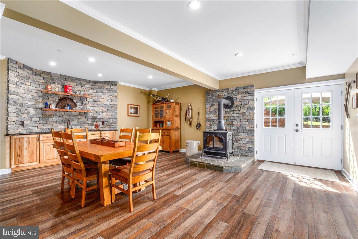 MYERSVILLE - Residential