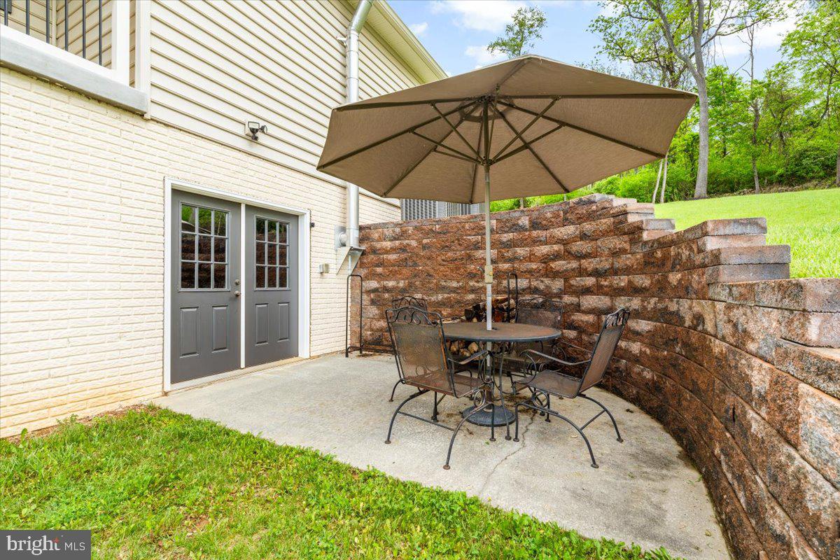 MYERSVILLE - Residential