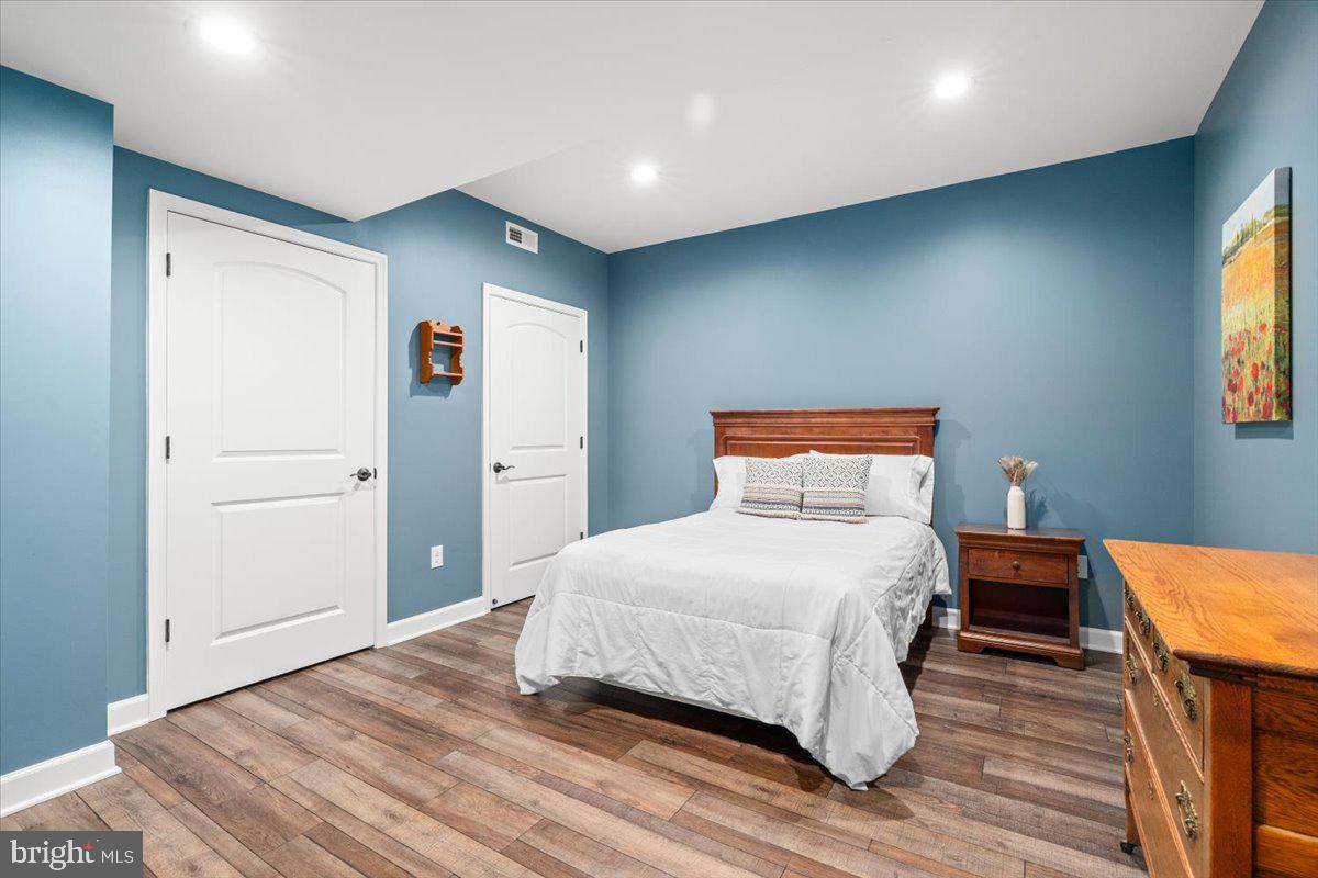 MYERSVILLE - Residential