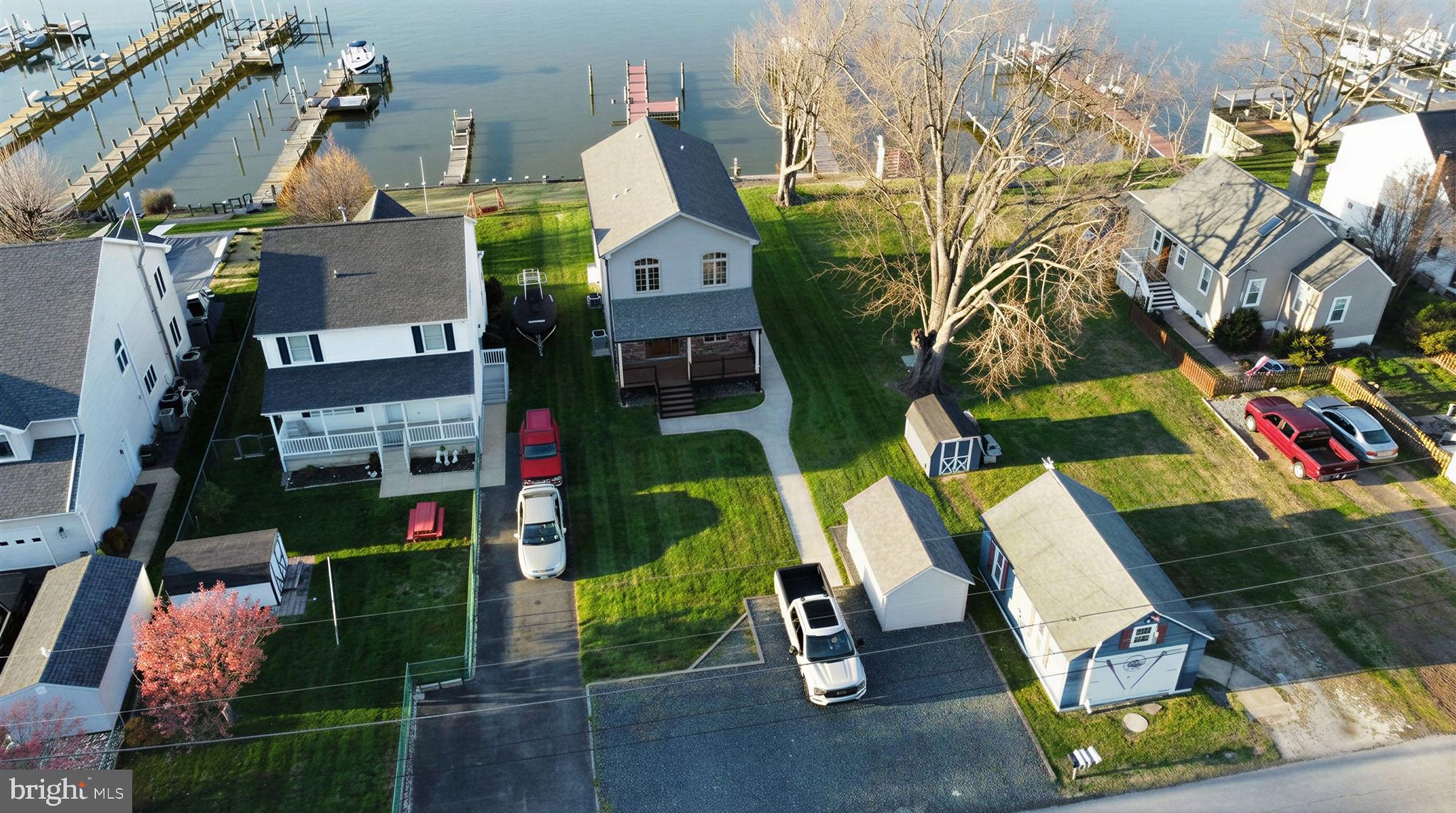 OLIVER BEACH - Residential