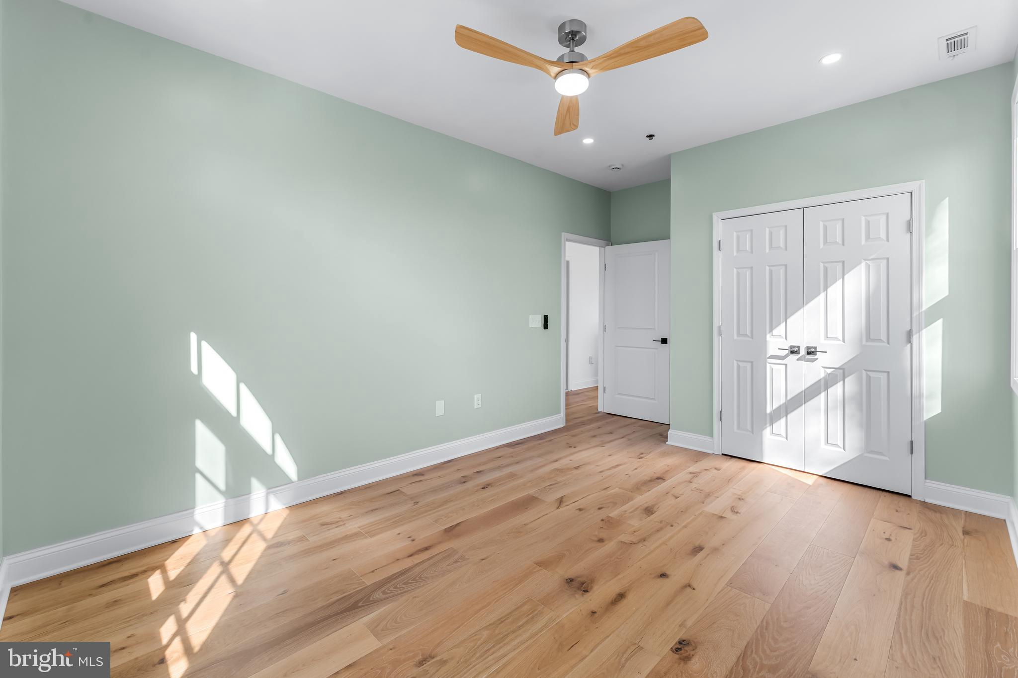 OLIVER BEACH - Residential