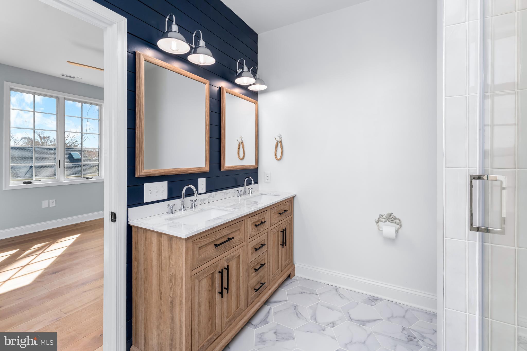 OLIVER BEACH - Residential