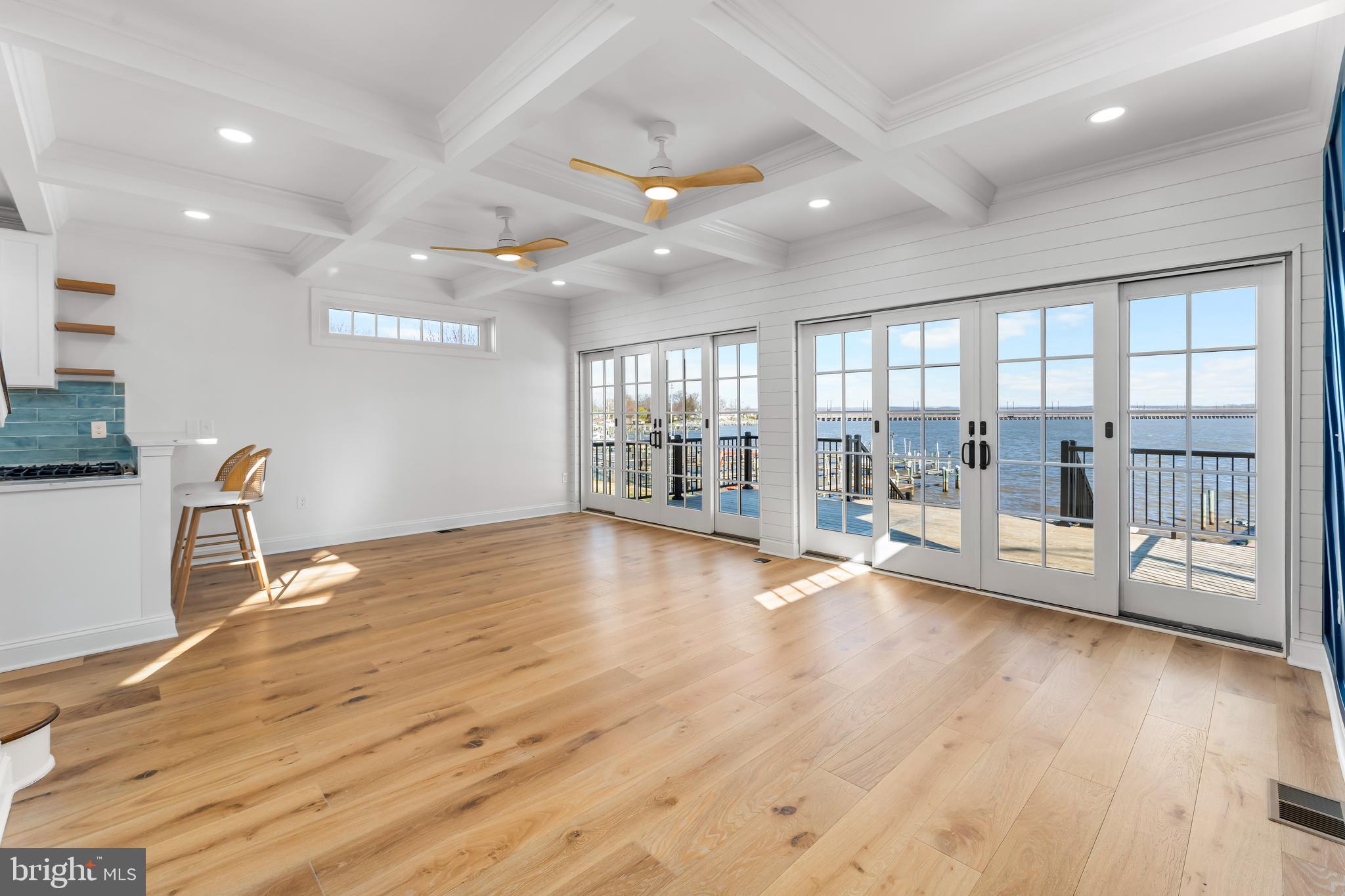 OLIVER BEACH - Residential