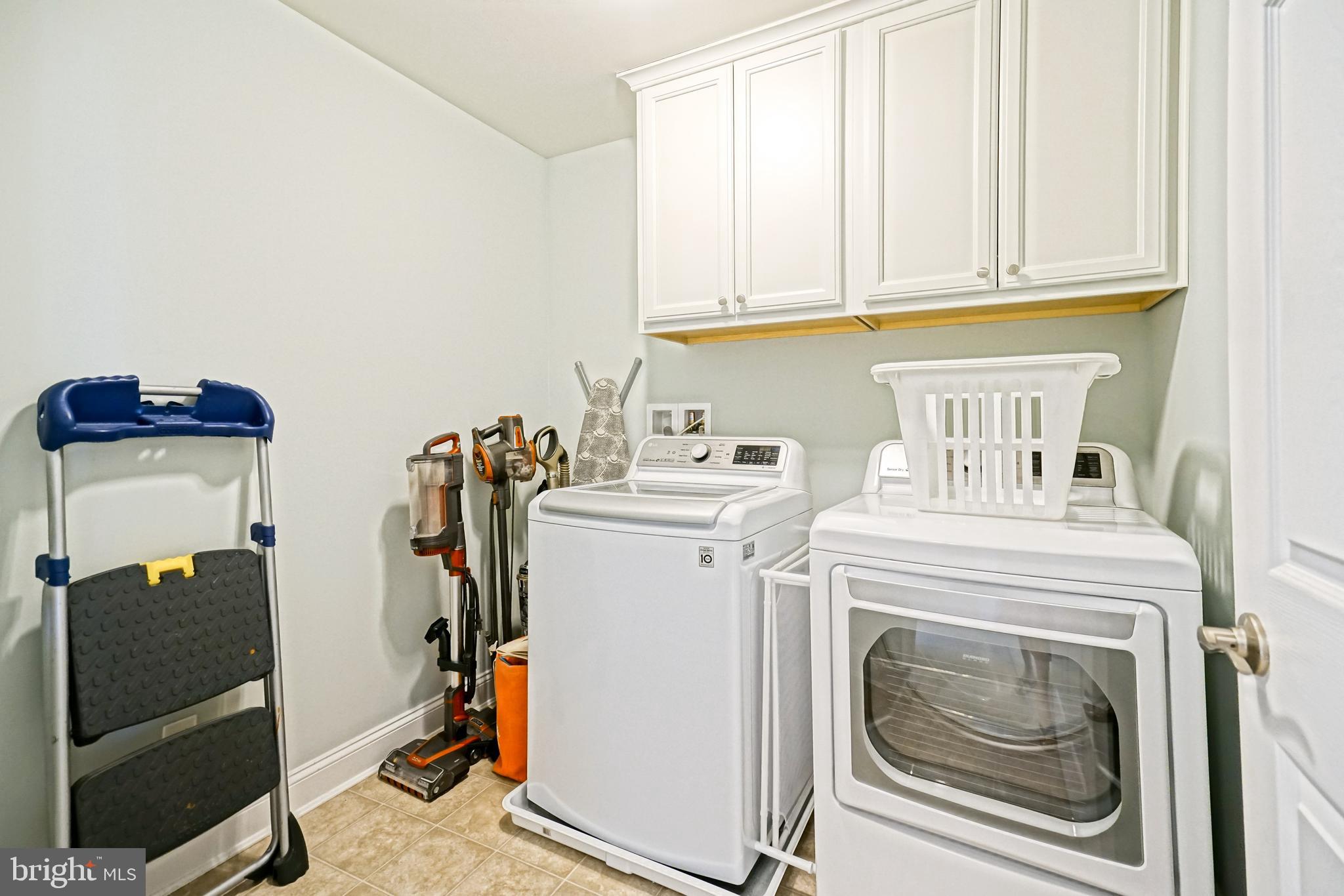 GOVERNORS - Residential