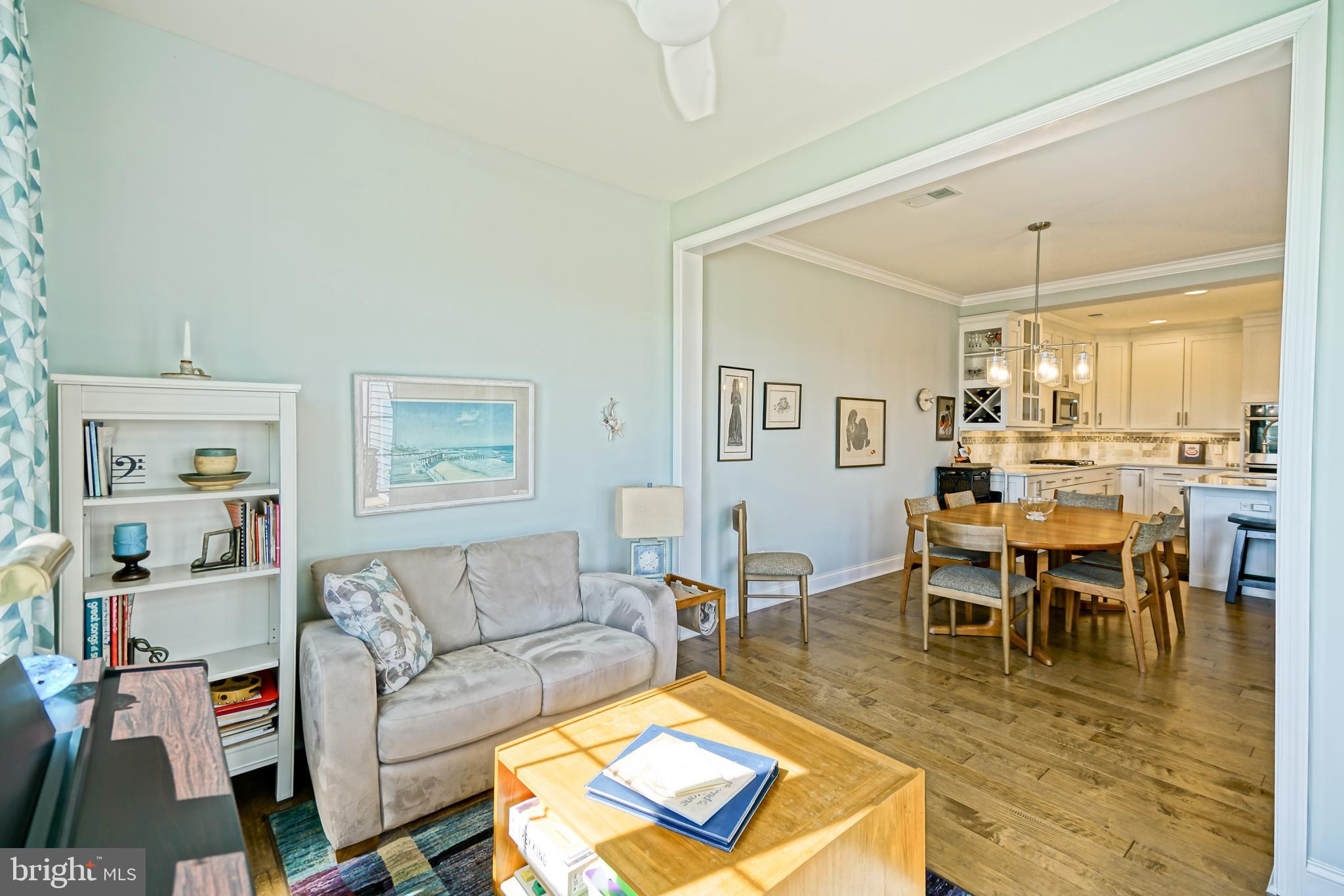 GOVERNORS - Residential