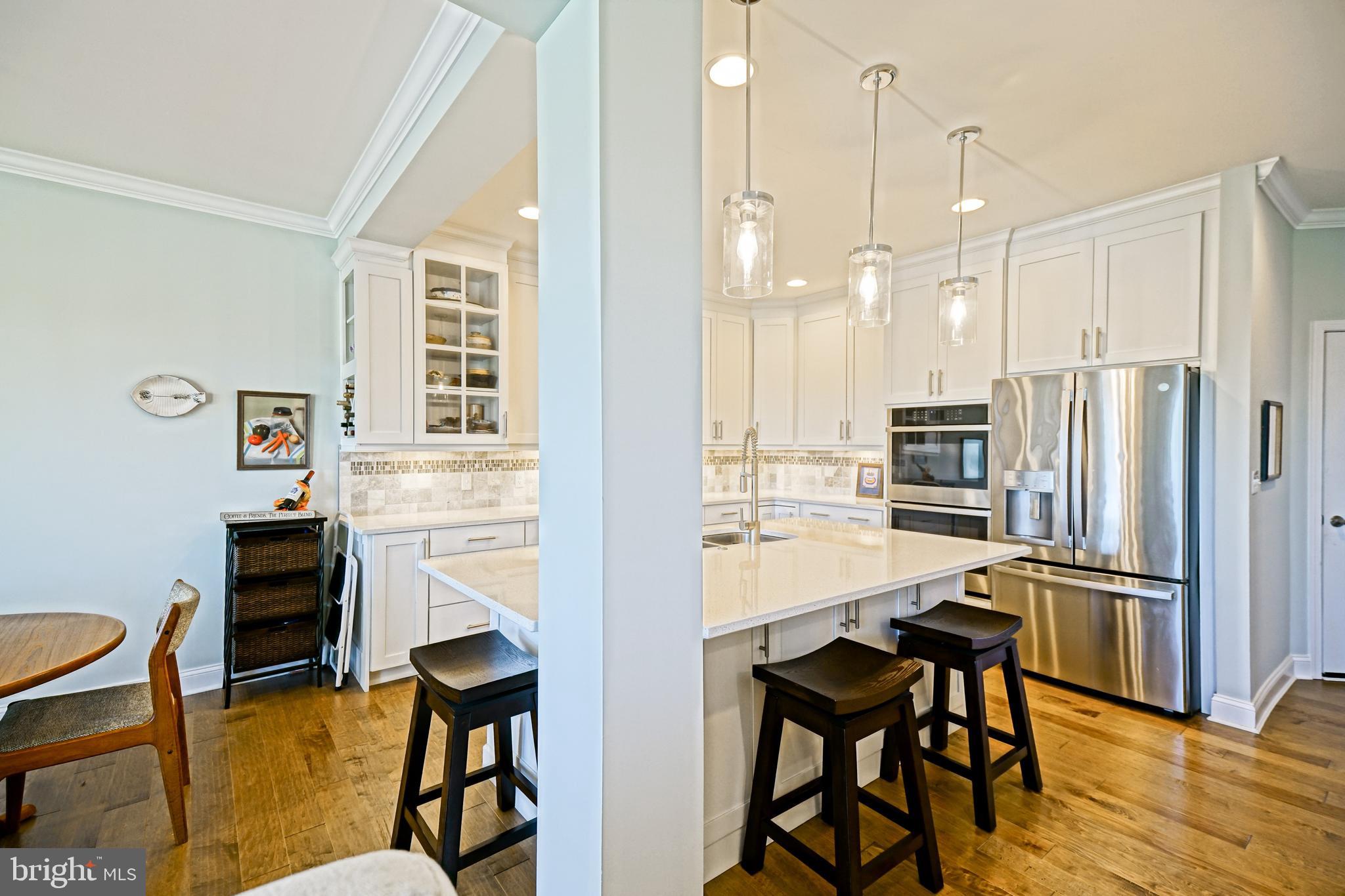 GOVERNORS - Residential