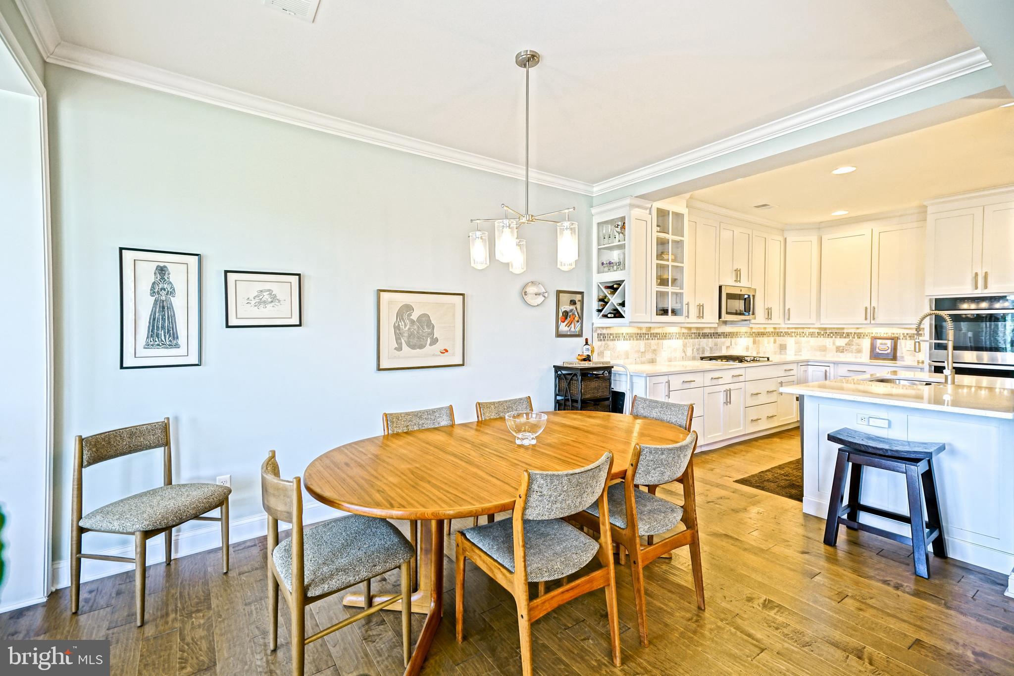 GOVERNORS - Residential