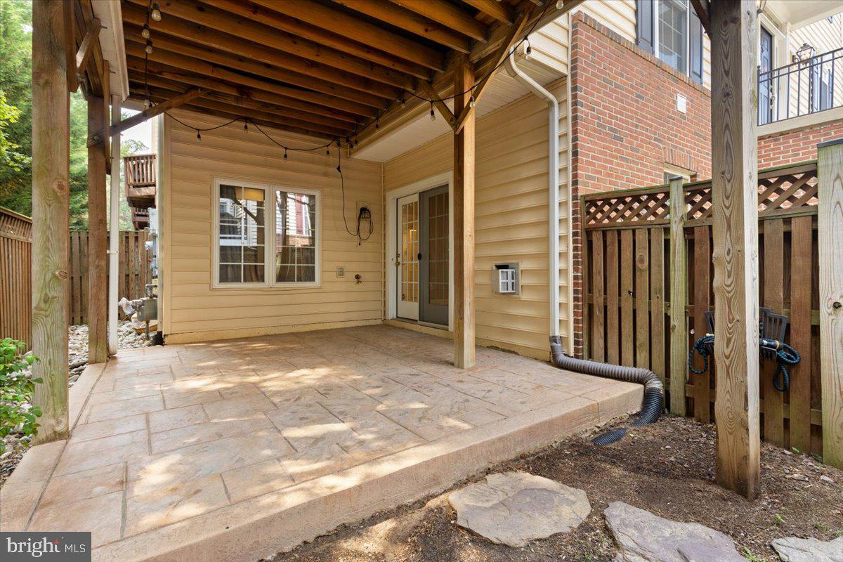 STONE CREEK CROSSING - Residential