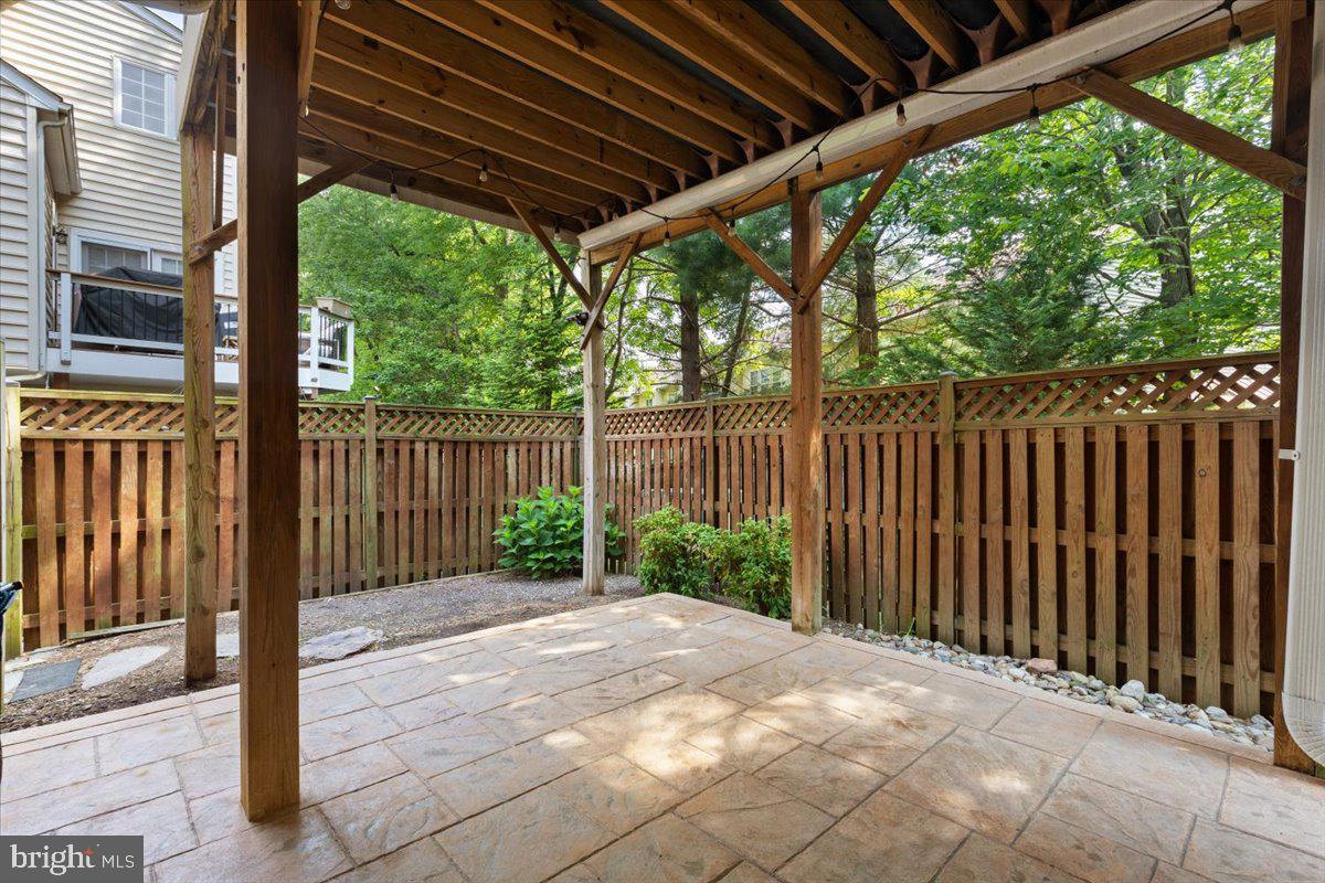 STONE CREEK CROSSING - Residential