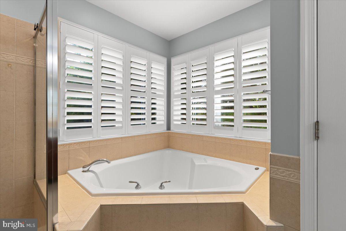 STONE CREEK CROSSING - Residential