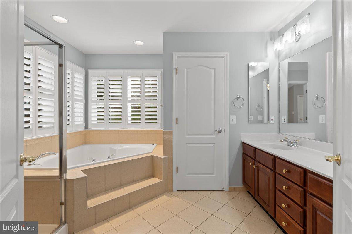 STONE CREEK CROSSING - Residential