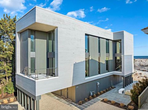 Homes For Sale - 205 Stratford Avenue<br/> BEACH HAVEN, NJ 08008