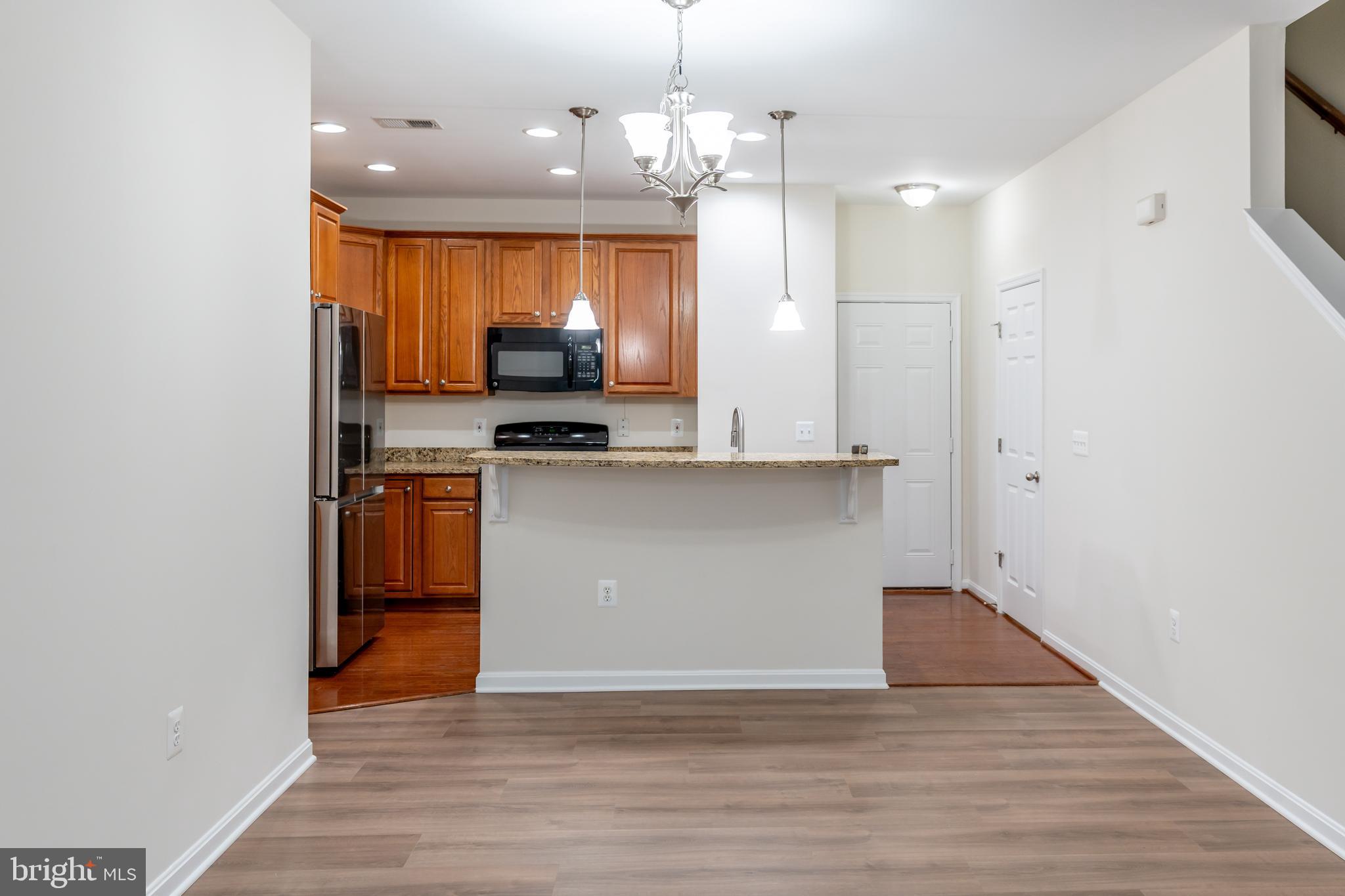 LEE SQUARE - Residential