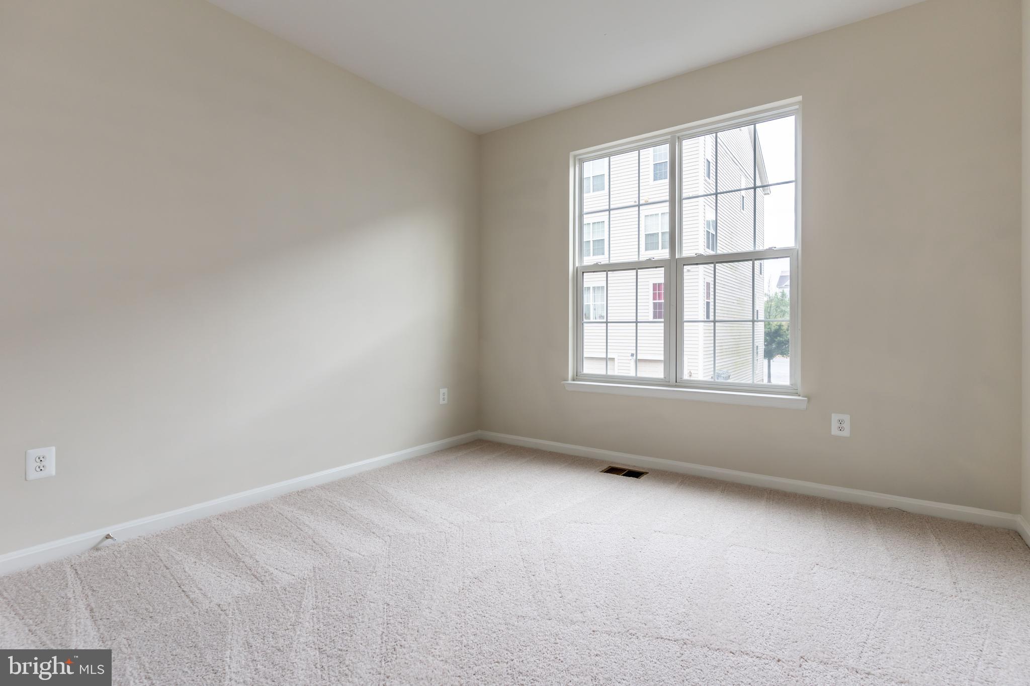 LEE SQUARE - Residential