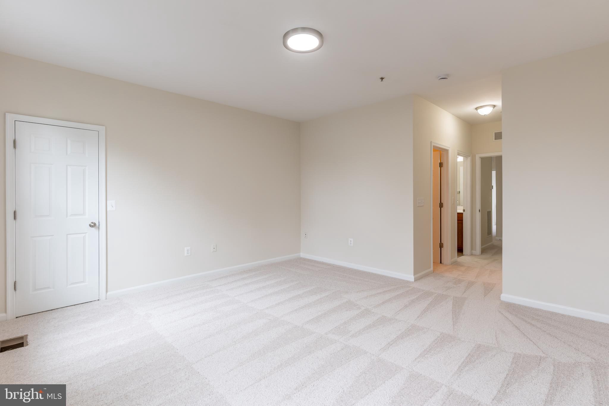 LEE SQUARE - Residential