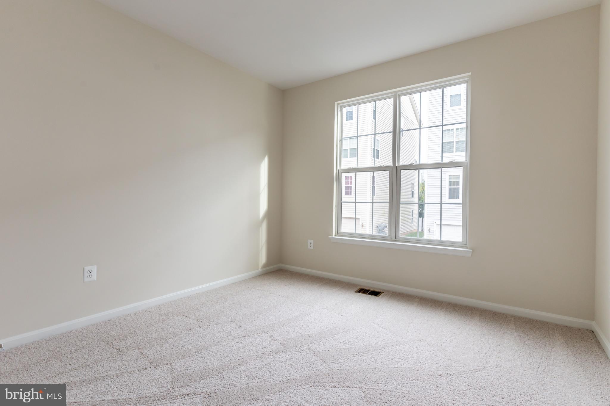 LEE SQUARE - Residential