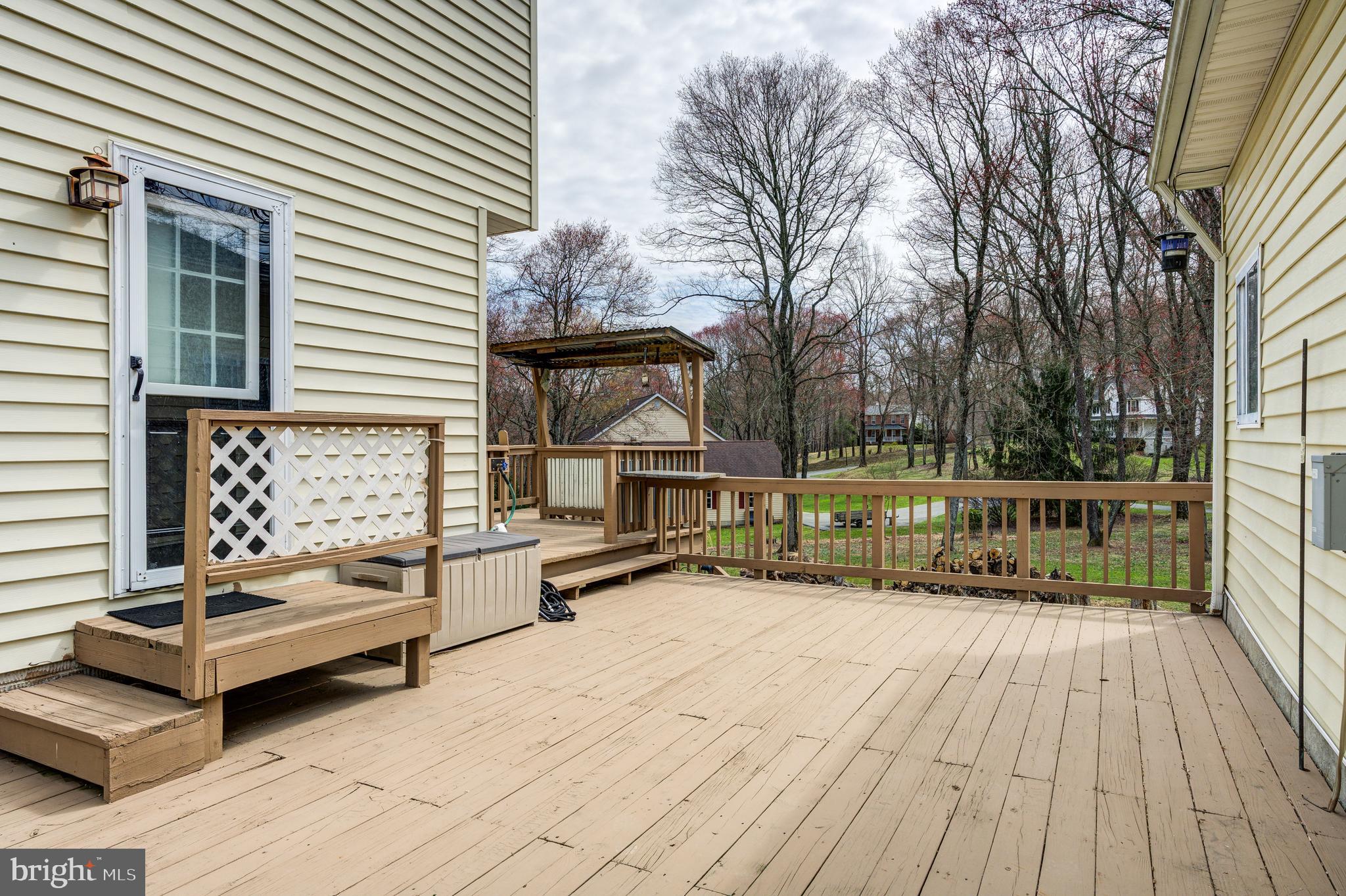 MATTHEW'S MEADOWS - Residential