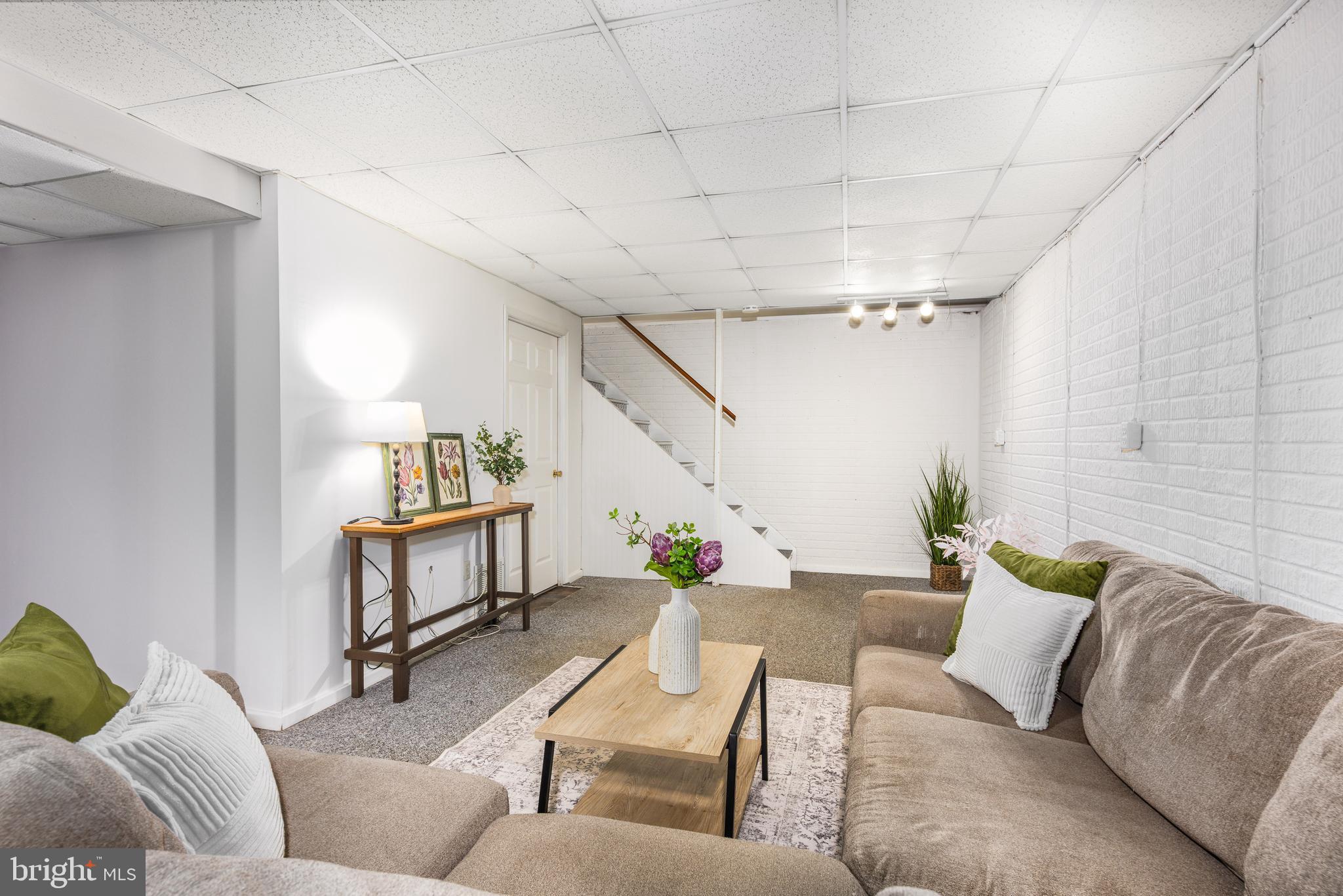 MATTHEW'S MEADOWS - Residential