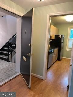 ROCKVILLE - Residential Lease